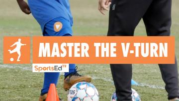MASTER THE V-TURN - Winning Foot Skills